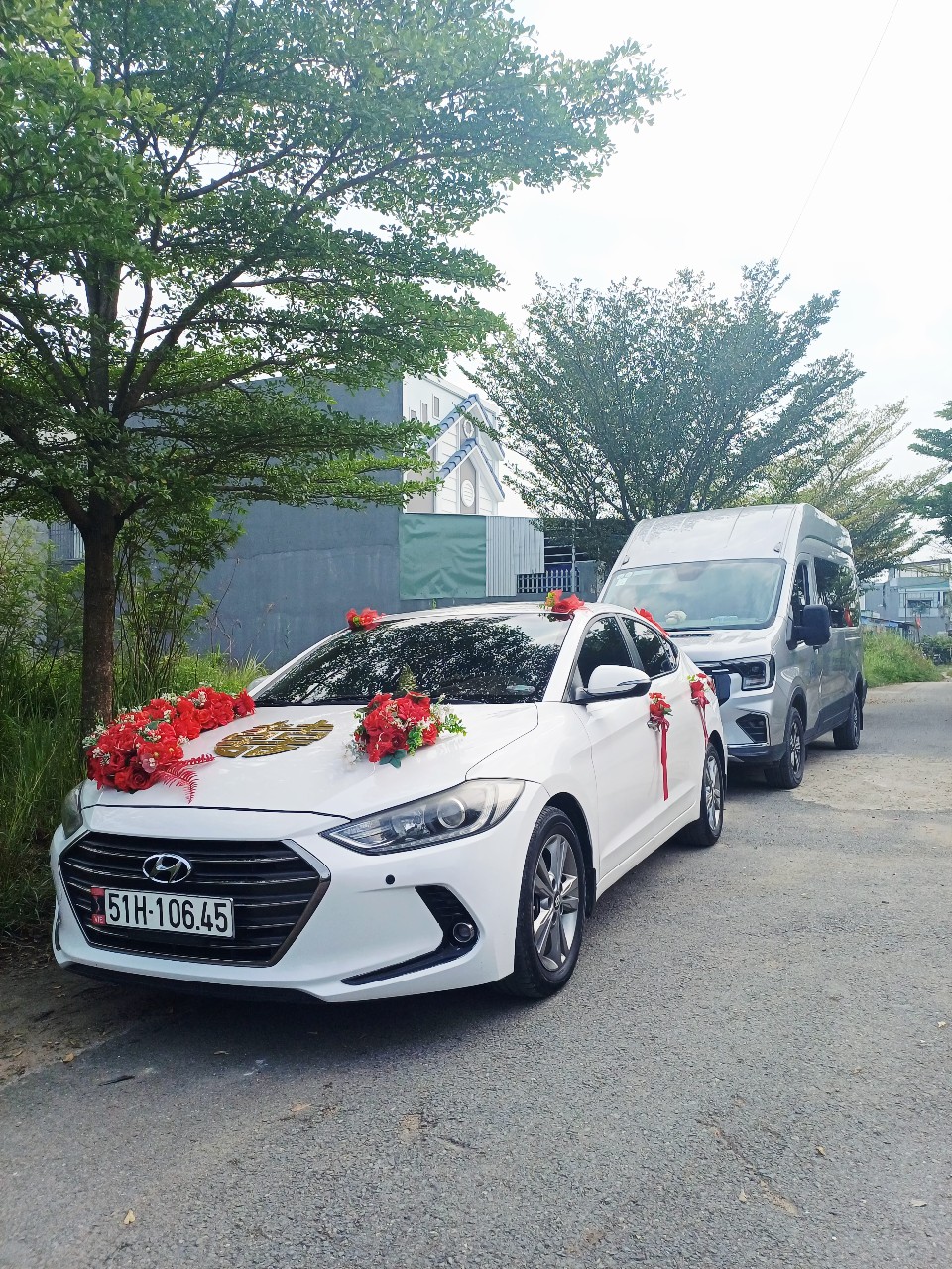 Xe Đón Dâu 16 Chỗ Nội Thành